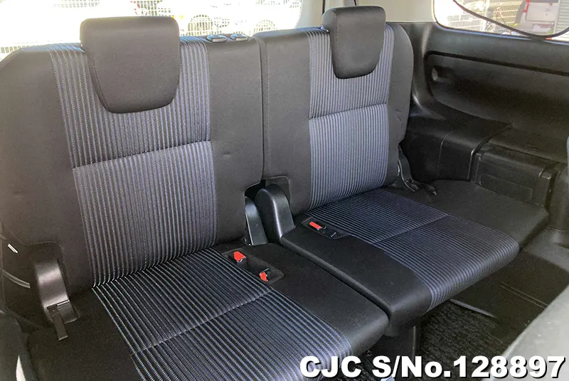 2017 Toyota / Voxy Stock No. 128897