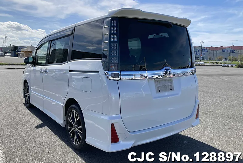 2017 Toyota / Voxy Stock No. 128897