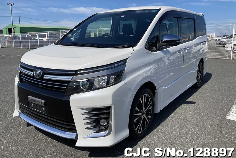 2017 Toyota / Voxy Stock No. 128897