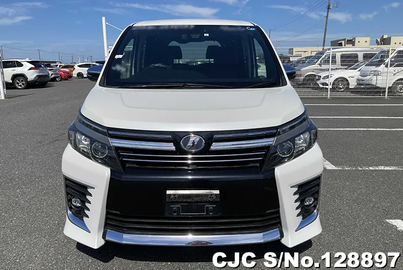 2017 Toyota / Voxy Stock No. 128897