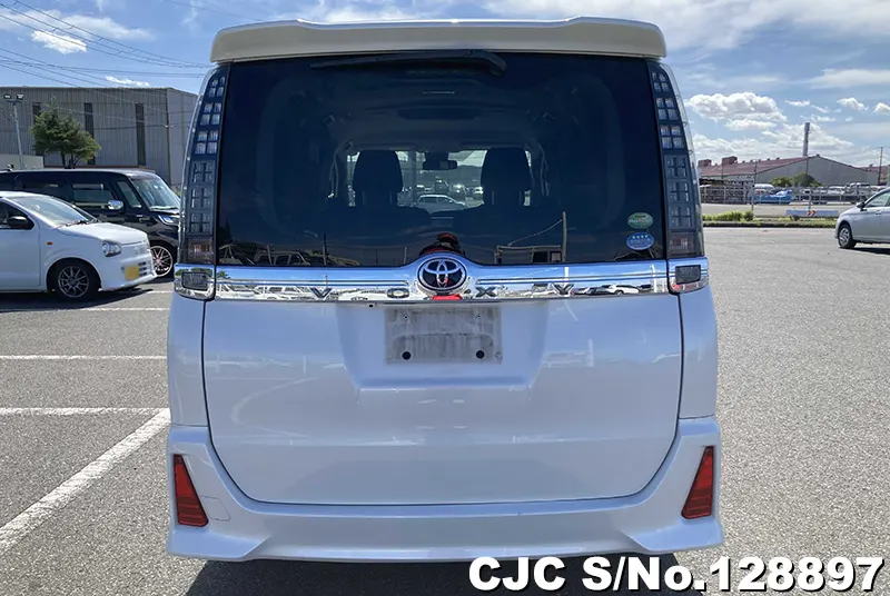 2017 Toyota / Voxy Stock No. 128897