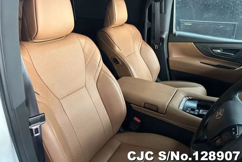 2025 Toyota / Vellfire Stock No. 128907