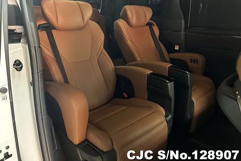 2025 Toyota / Vellfire Stock No. 128907