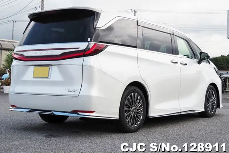 2025 Lexus / LM500h Stock No. 128911