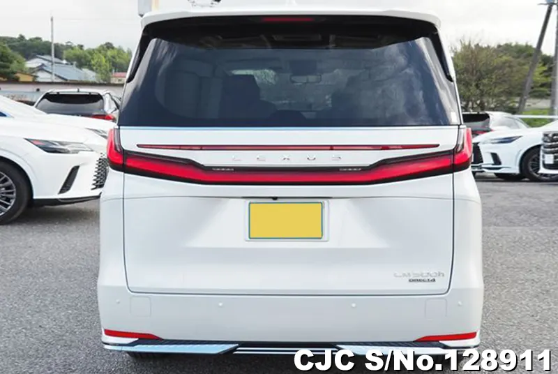 2025 Lexus / LM500h Stock No. 128911