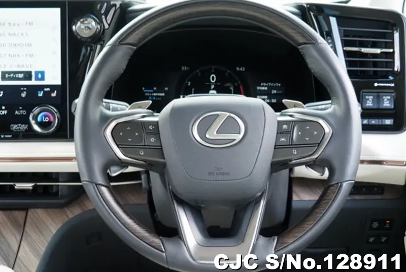 2025 Lexus / LM500h Stock No. 128911