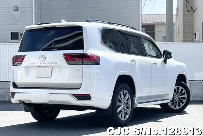 2022 Toyota / Land Cruiser Stock No. 128913