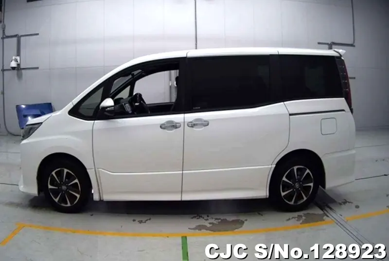 2019 Toyota / Noah Stock No. 128923