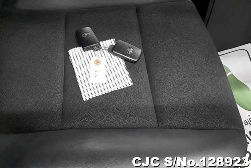 2019 Toyota / Noah Stock No. 128923