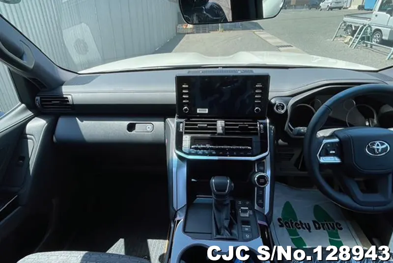 2024 Toyota / Land Cruiser Stock No. 128943