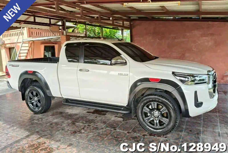 2022 Toyota / Hilux / Revo Stock No. 128949