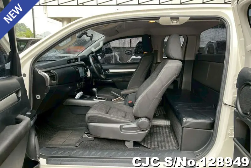 2022 Toyota / Hilux / Revo Stock No. 128949