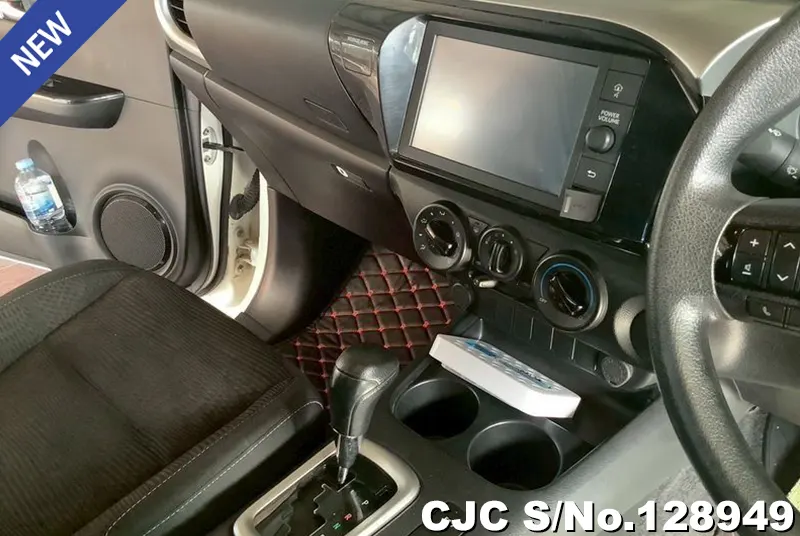 2022 Toyota / Hilux / Revo Stock No. 128949