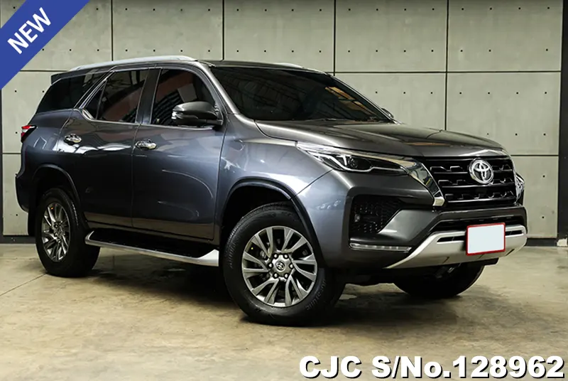 Toyota / Fortuner 2021