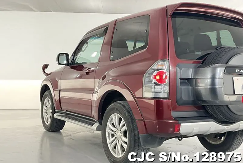 2015 Mitsubishi / Pajero Stock No. 128975