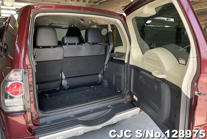 2015 Mitsubishi / Pajero Stock No. 128975