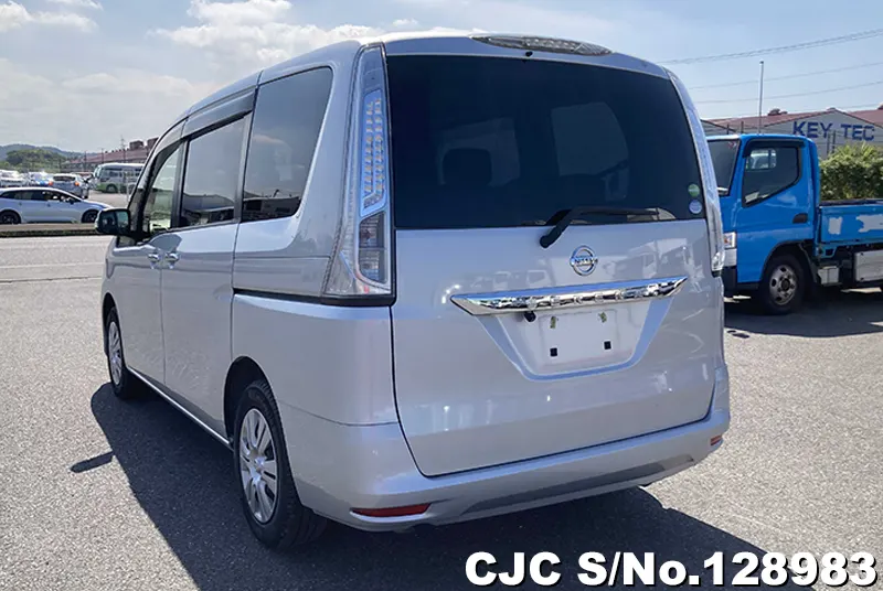 2015 Nissan / Serena Stock No. 128983