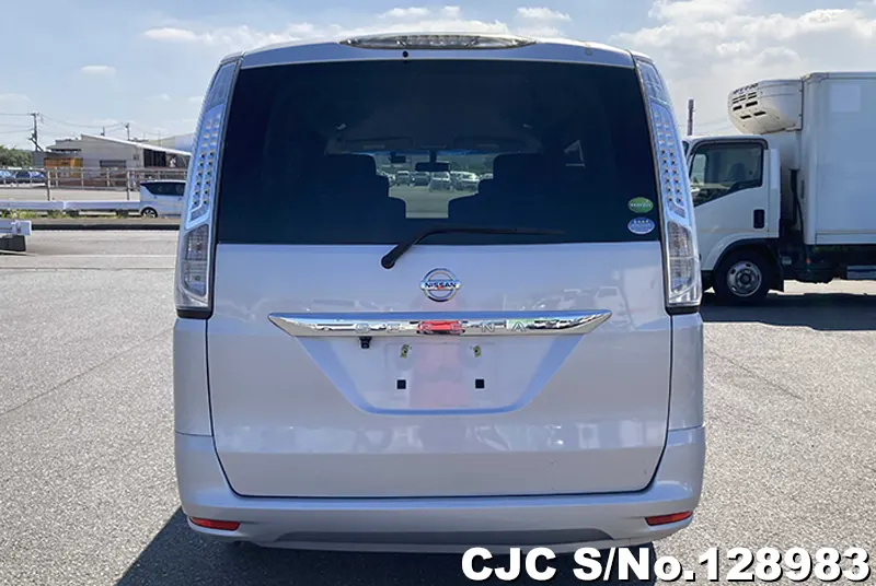 2015 Nissan / Serena Stock No. 128983