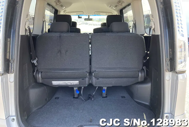 2015 Nissan / Serena Stock No. 128983