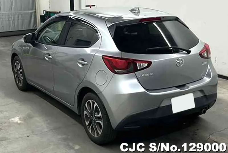 2016 Mazda / Demio Stock No. 129000