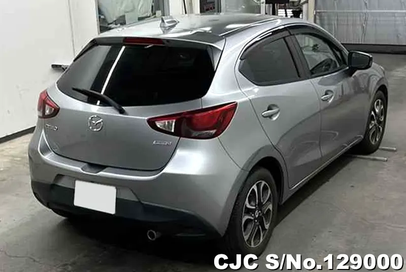 2016 Mazda / Demio Stock No. 129000