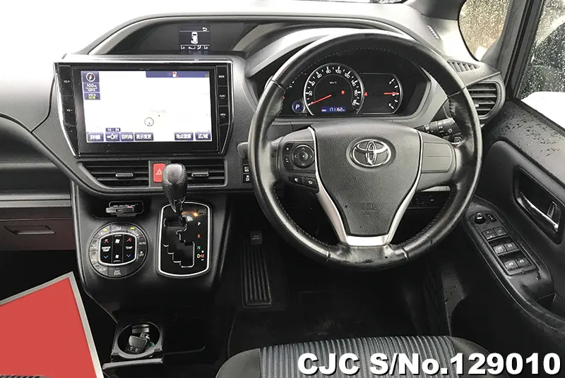 2015 Toyota / Voxy Stock No. 129010