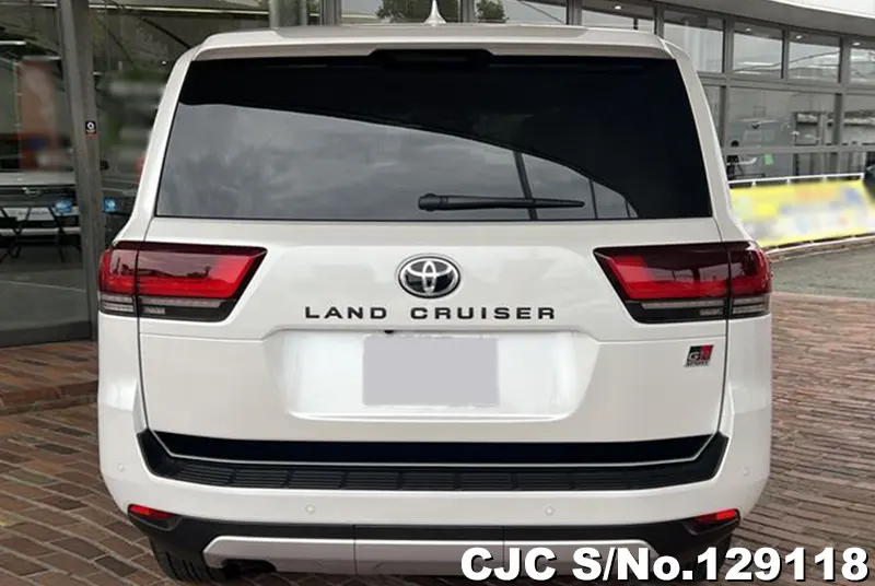 2024 Toyota / Land Cruiser Stock No. 129118