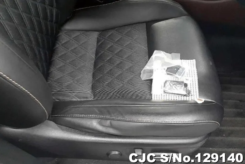 2016 Toyota / Harrier Stock No. 129140