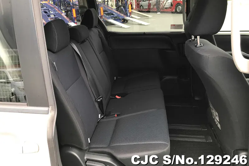 2016 Toyota / Voxy Stock No. 129246