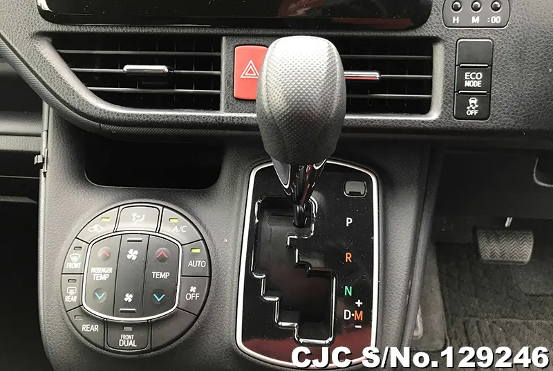 2016 Toyota / Voxy Stock No. 129246