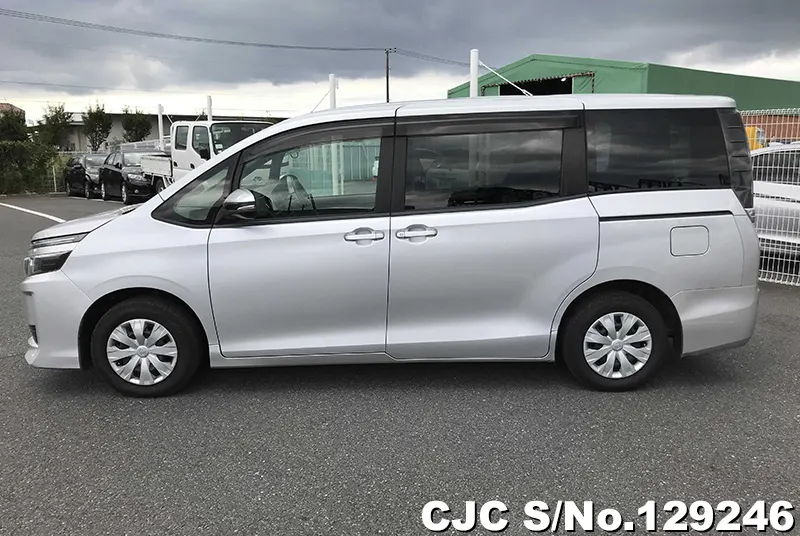 2016 Toyota / Voxy Stock No. 129246