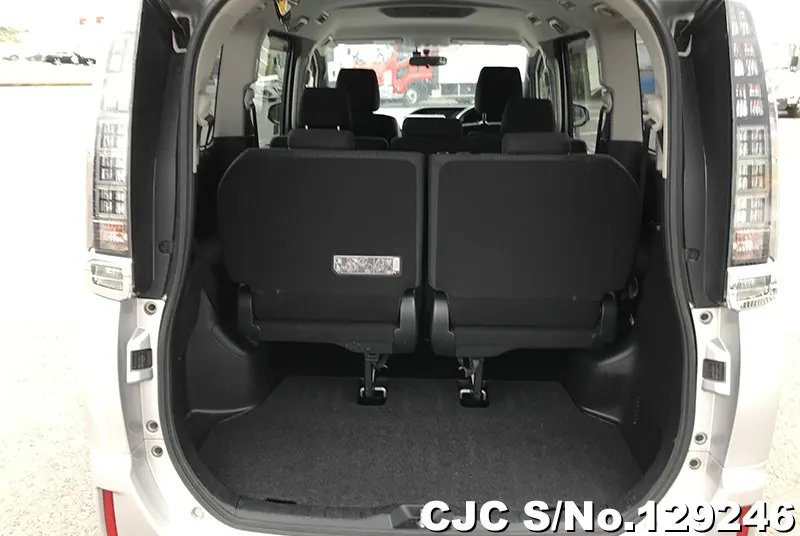 2016 Toyota / Voxy Stock No. 129246