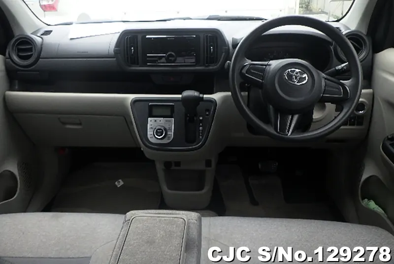 2016 Toyota / Passo Stock No. 129278