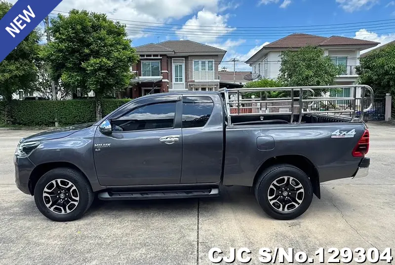 2021 Toyota / Hilux / Revo Stock No. 129304