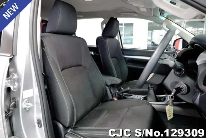2020 Toyota / Hilux / Revo Stock No. 129309