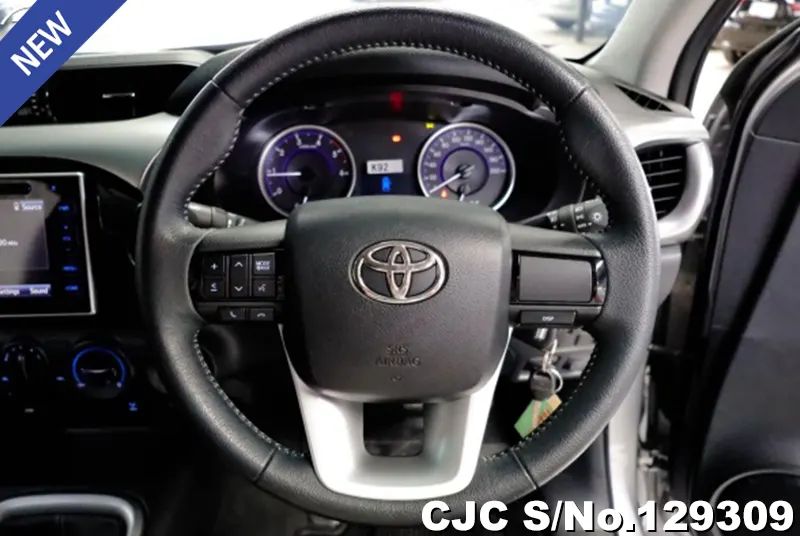 2020 Toyota / Hilux / Revo Stock No. 129309