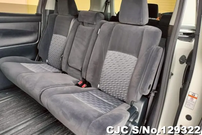 2017 Toyota / Vellfire Stock No. 129322