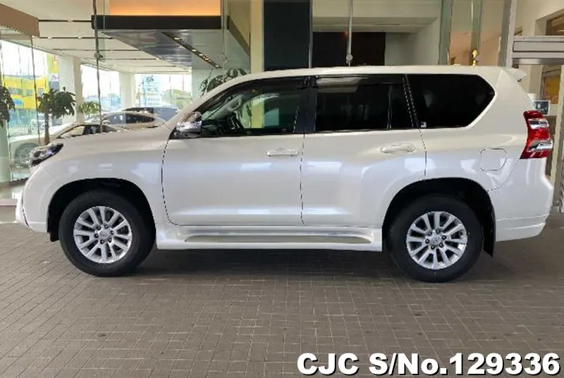2017 Toyota / Land Cruiser Prado Stock No. 129336