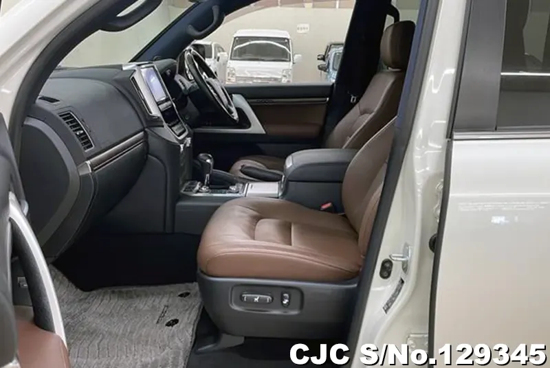 2019 Toyota / Land Cruiser Stock No. 129345