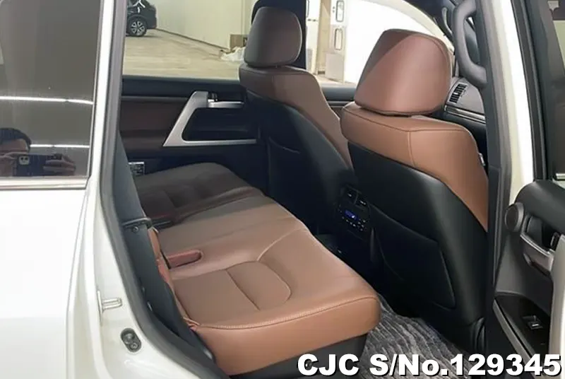 2019 Toyota / Land Cruiser Stock No. 129345