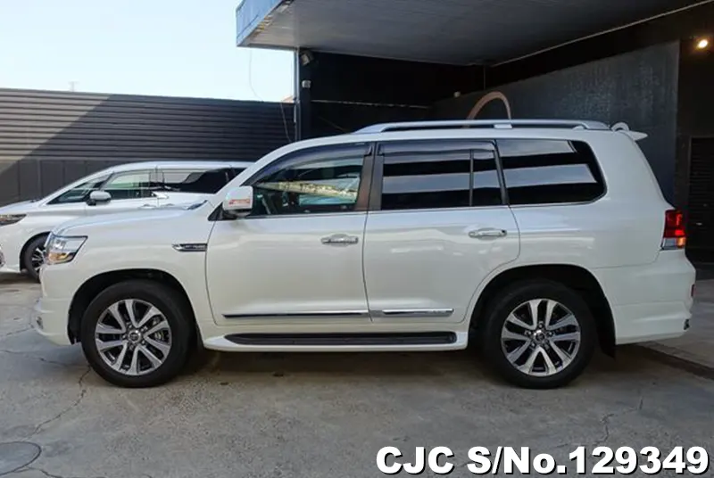 2020 Toyota / Land Cruiser Stock No. 129349