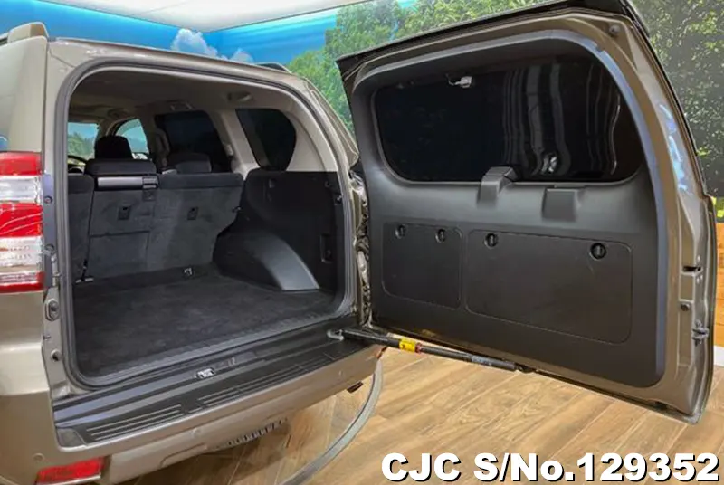 2016 Toyota / Land Cruiser Prado Stock No. 129352