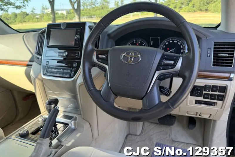 2018 Toyota / Land Cruiser Stock No. 129357
