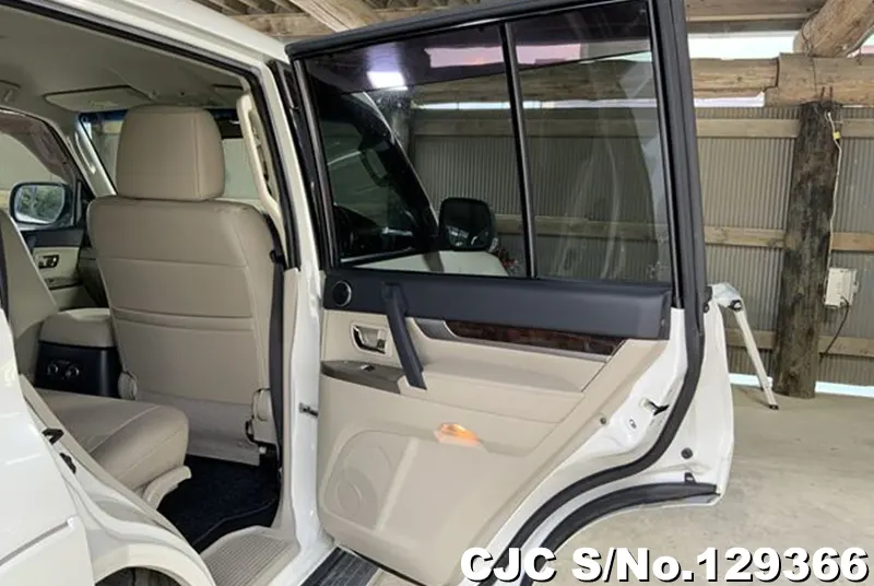 2014 Mitsubishi / Pajero Stock No. 129366