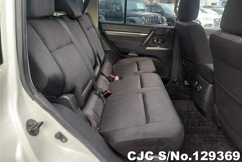 2013 Mitsubishi / Pajero Stock No. 129369