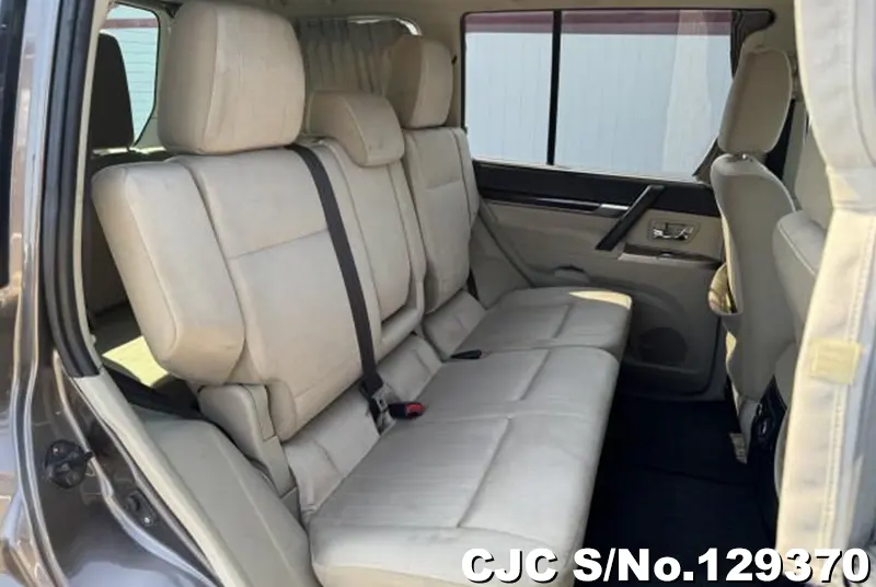 2014 Mitsubishi / Pajero Stock No. 129370