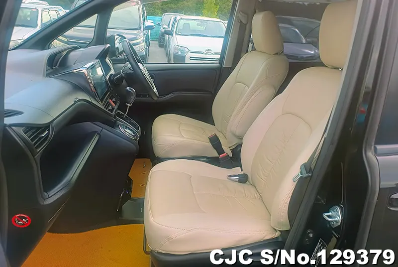 2015 Toyota / Voxy Stock No. 129379