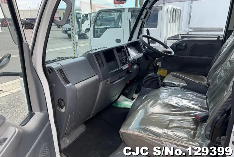 2017 Isuzu / Elf Stock No. 129399