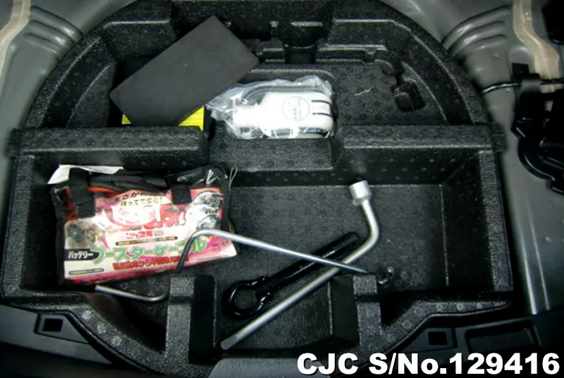 2016 Toyota / Vitz Stock No. 129416