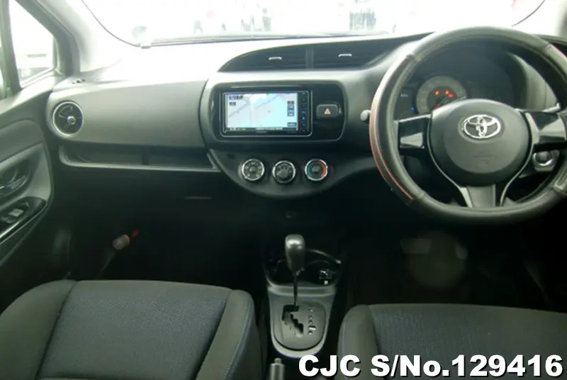 2016 Toyota / Vitz Stock No. 129416